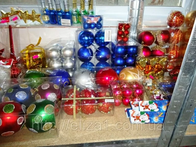 Новогодние игрушки,  новогодние костюмы,  гирлянды,  бенгальские огни… Не 5