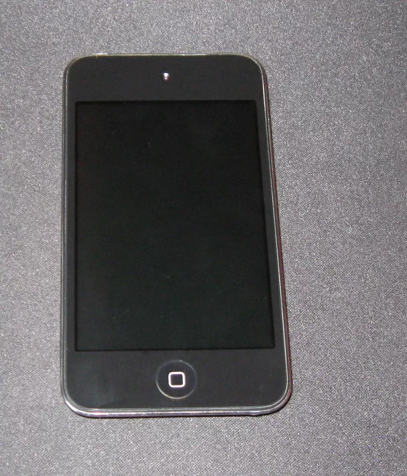 Продам Apple iPod Touch4G 8Gb
