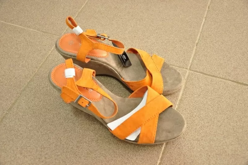 Новая женская обувь Tamaris,  на вес. По 23 евро/кг. Лето. Кожа от 80 % 4