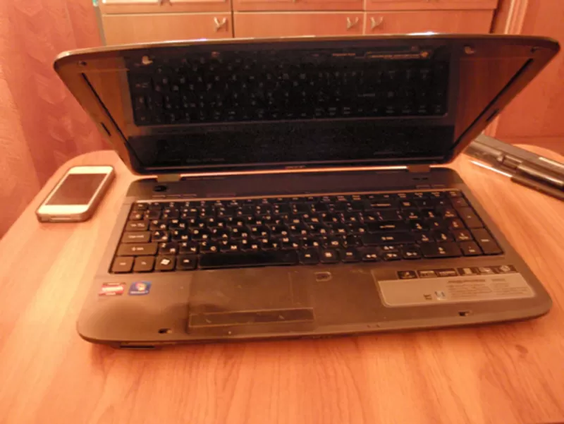 Продам нерабочий ноутбук  Acer Aspire 5542G ( разборка на запчасти).