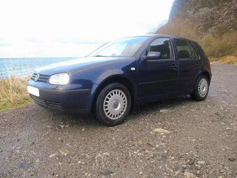 Volkswagen Golf 2000