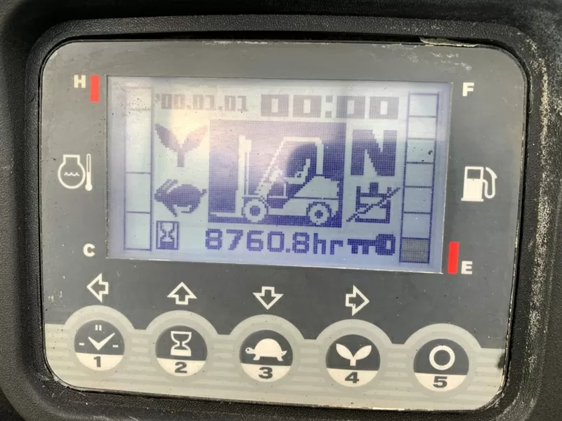 Дизельний навантажувач TCM (Nissan),  2022 року з бiчним зсувом 9